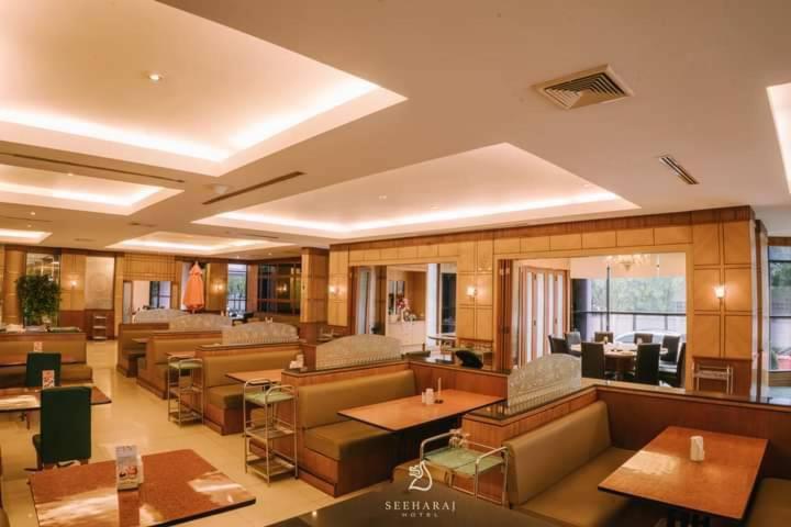 Seeharaj Hotel Уттарадіт Екстер'єр фото