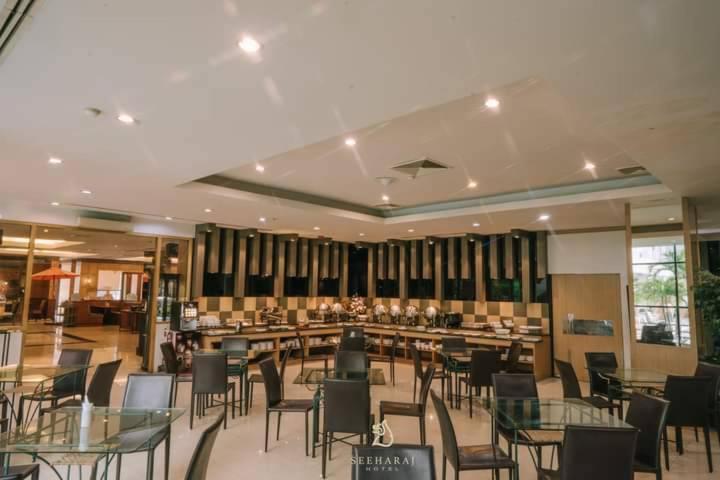 Seeharaj Hotel Уттарадіт Екстер'єр фото