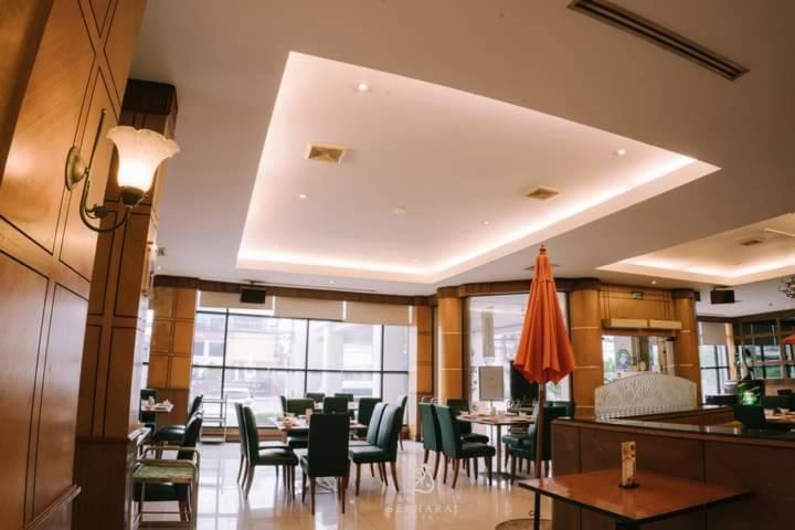 Seeharaj Hotel Уттарадіт Екстер'єр фото